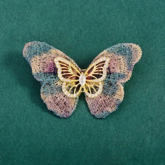 VQ  Butterfly Brooch - Picture 5 of 7